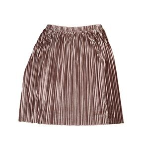 Pleated Skirt in Shimmering Pink velvet